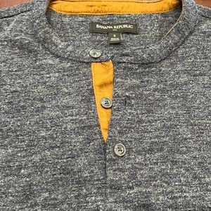 Brand new with tag banana republic light sweater